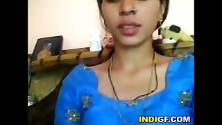 Indian Teen From My Omnibus Reveals Her Tits